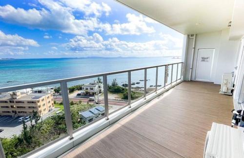 Kin Apartment | Premiumcourt ChuranoBeach プレミアムコート美ゅらのビーチ