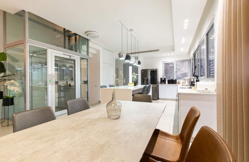 Rishon LeTsiyon Villa | Prestigious Beachfront Villa PrivatePool