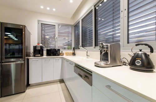 Rishon LeTsiyon Villa | Prestigious Beachfront Villa PrivatePool