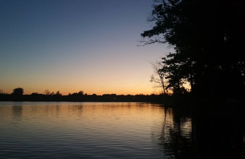 Whitchurch-Stouffville House | Preston Lake GTA Cottage Retreat/Hot Tub/Swim/Hike