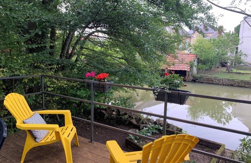 Chatillon en Bazois House | Pretty little house on the river Aron