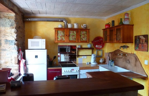 Plourhan House | Pretty longère with enclosed garden, 3 *. Ajoncs d'Or beaches and golf nearby.