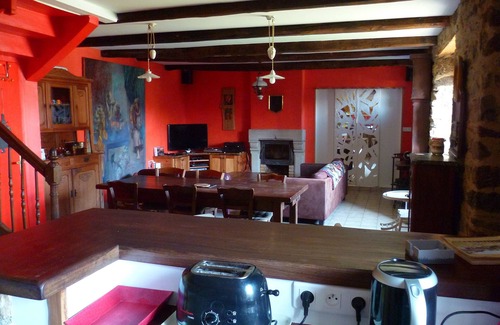 Plourhan House | Pretty longère with enclosed garden, 3 *. Ajoncs d'Or beaches and golf nearby.