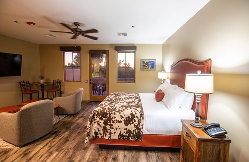 Cave Creek Hotel | Prickly Pear Inn