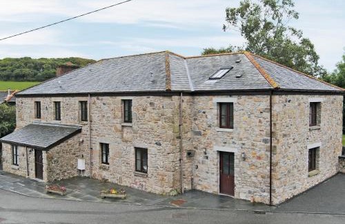 Boscundle House | Prideaux Farmhouse