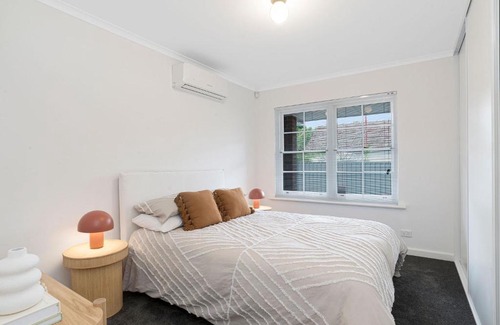 Royston Park House | Prime Location 2 Bed Renovated in Royston Park