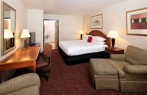 St. George Resort | Prime Location! Free Breakfast, Onsite Parking, Near St. George Tabernacle