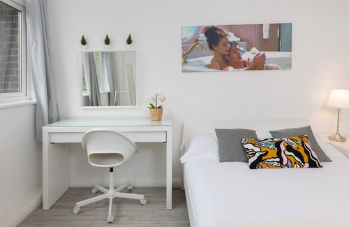 Primrose Hill Apartment | Primrose Hill, 2 bed Apt With Large Living Room