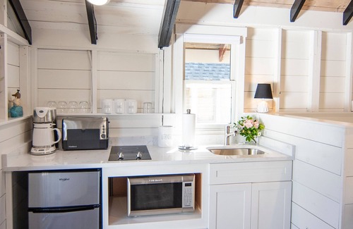 North Truro Hotel | Prince of Whales