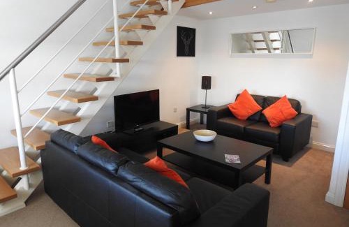 Hull Old Town Apartment | Princes Dock Chambers 8