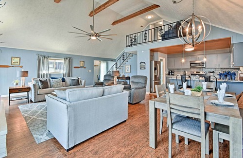 Dover House | Pristine Lake Barkley Escape w/Deck, Porch & Bar!