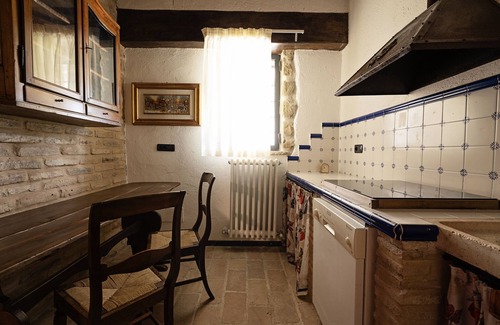 Camporotondo di Fiastrone Villa | Private luxury villa with pool and hot tub in the Sibillini Mountains
