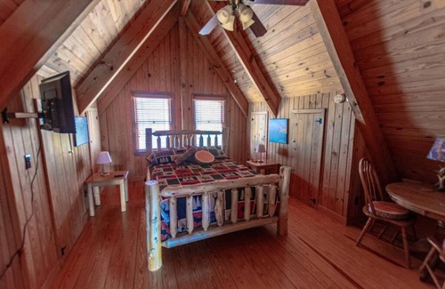 Rustburg House | Privacy and Serenity Rarely Found Near A City