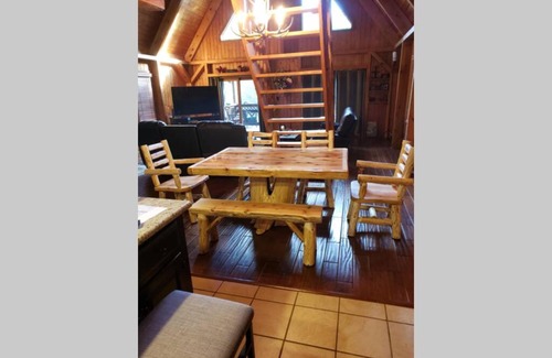 Rustburg House | Privacy and Serenity Rarely Found Near A City