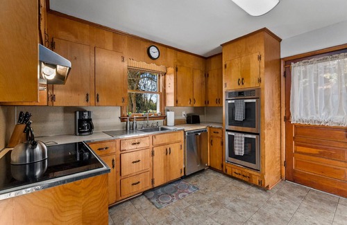 Montross Cottage | Privacy and space with world class views