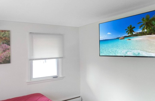 Blue Bell Apartment | Private 1bd apt near Phila, Private entrance, safe off street parking