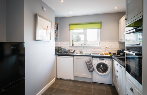 Poltimore Cottage | Private 2 Bed Country Cottage - Parking & 1/2 Acre Garden