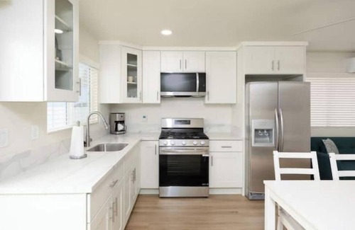 North Long Beach House | Private 2BD Home w WiFi, In Unit W/D - Long Stays