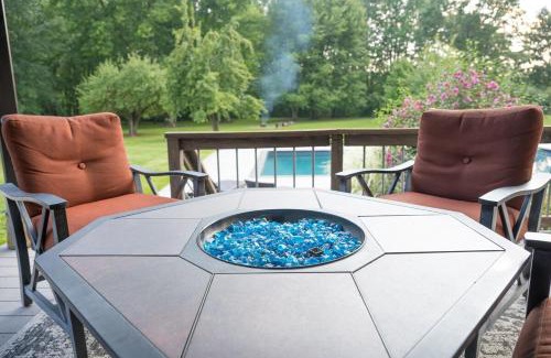 Oberlin House | Private 5-Acre Retreat In-Ground Pool Hot Tub