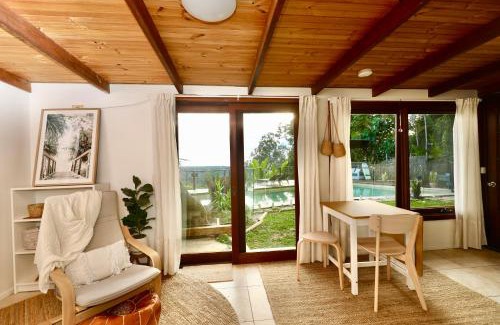 Ocean Shores Apartment | Private Access Retreat 1 Queen Bedroom w Stunning Pool and Ocean Views