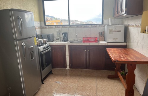 Quito Condo | Private and Quiet Suite With a Panoramic View of the Entire City. Quick - WI FI