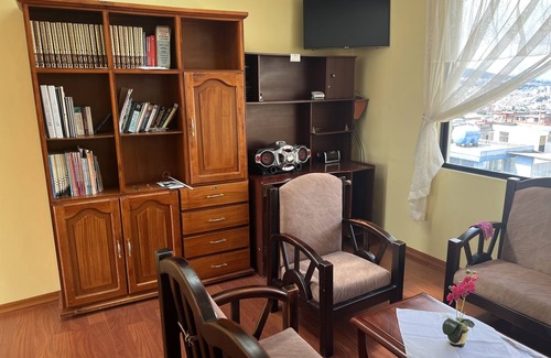 Quito Condo | Private and Quiet Suite With a Panoramic View of the Entire City. Quick - WI FI