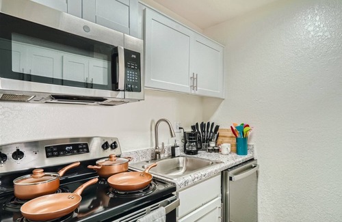 Tucson Apartment | Private apartment with POOL & SOCCER FIELD