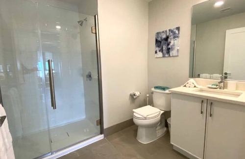 Quincy Apartment | Private Apt Downtown