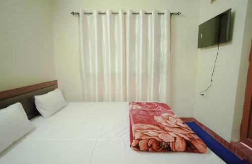 Naukuchiyatal House | Private bedroom at saikhola
