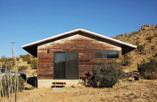 Joshua Tree Cabin | Private cabin on 5 acres with AC in Joshua Tree
