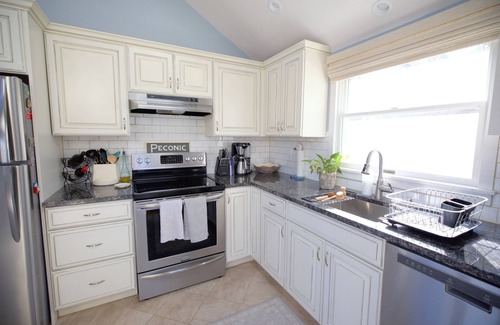 Southold Cottage | Private Coastal Two Bedroom Cottage on the Water