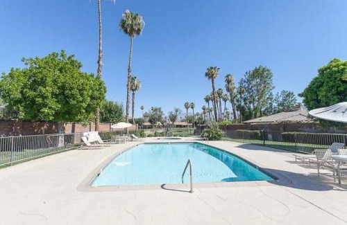 Palm Desert House | Private Country Club Condo on awesome golf course!