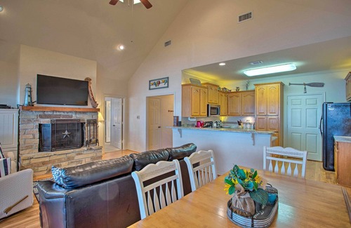 Log Cabin House | Private Dock & Fire Pit: Cedar Creek Lake Home