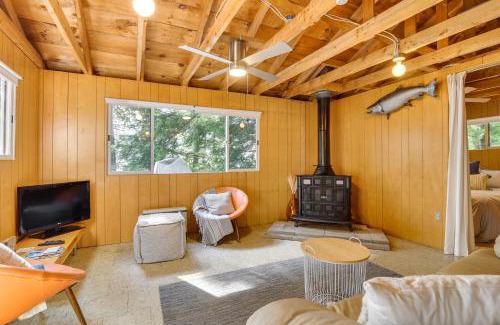 Sidney House | Private Dock on Messalonskee Lake Cozy Cottage!