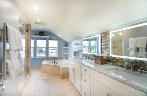 Camas House | Private Family Home With Gorgeous Yard