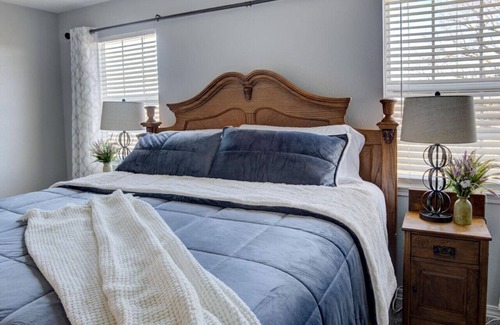 Powell Other | Private Farmhouse Retreat in Shoal Creek