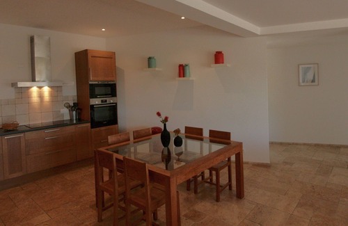 Tizzano Apartment | Private ground floor with large garden and heated pool. Sea view, Tizzano