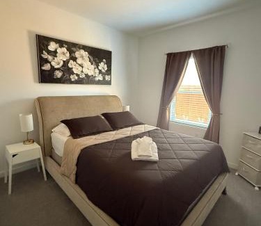 Wheatland House | Private Guest Suite, 7 miles from Hard Rock
