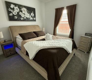 Wheatland House | Private Guest Suite, 7 miles from Hard Rock