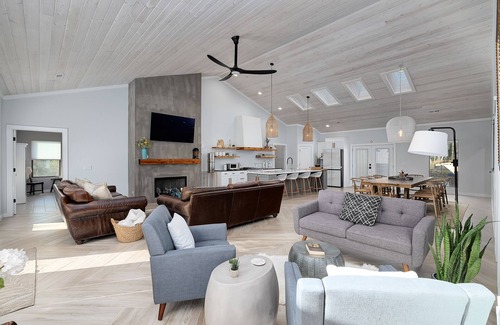 Cullman House | Private Heated Pool, Fishing pond, zip line. Private 10 acre getaway!