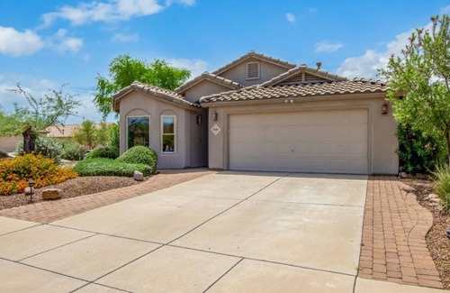 Dove Mountain House | Private home in nice neighborhood with pool. Close to golf, trails and dining