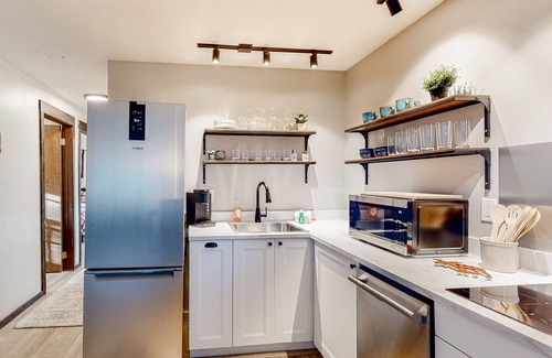 Ira House | Private home near Killington and Okemo with woodland views