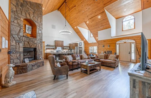 Pearcy Cabin | Private Hot Springs Cabin on Six Acres w/Pond and Game Room! Pet Friendly!