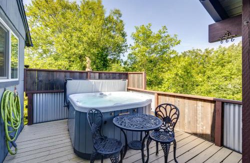 Waldport House | Private Hot Tub and Views Lovely Waldport Home