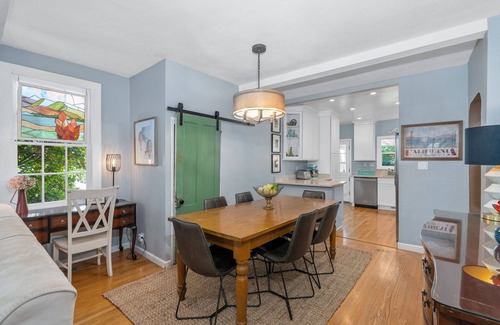 Napa House | Private Hot Tub/Short Walk to Downtown