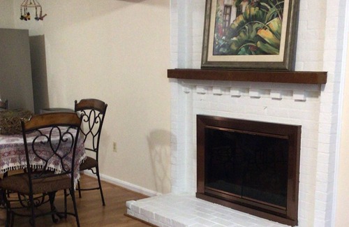 Fairfax House | Private, large suite close to DC,GMU,Inova ,metro.