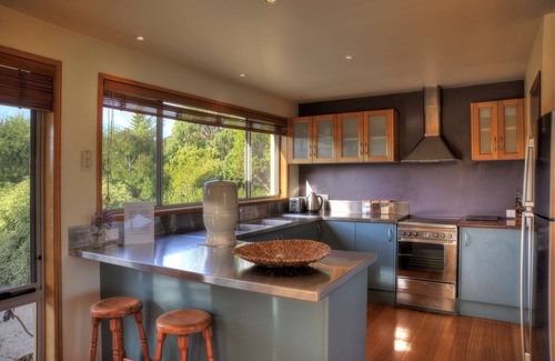 Coles Bay House | Private & located on 20 acres. Bath tub. Free wifi. Fireplace.