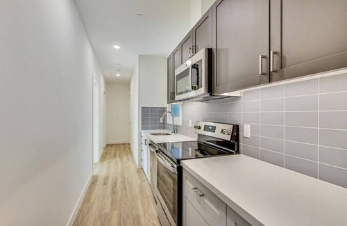 Adams Point Apartment | Private Luxury Studio in Lake Merritt