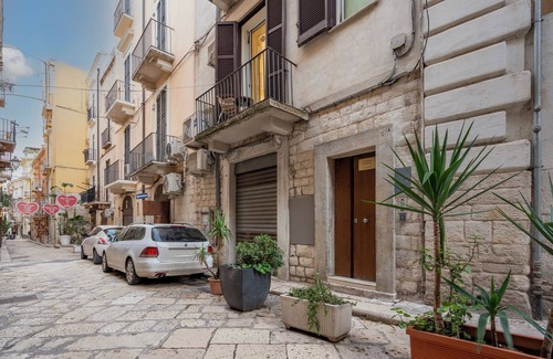 Bari City Centre Apartment | Private Luxury Suite in Bari Center