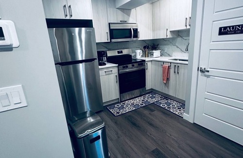 Evanston Apartment | Private Modern 2-BR Walkout Suite-Cozy Quiet and Fully equipped in Calgary, NW